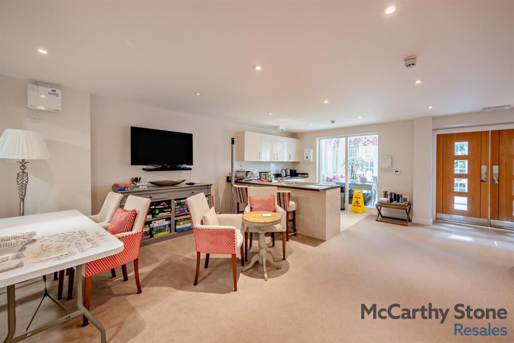 Le Jardin, Station Road, Letchworth Garden City, SG6 3BA