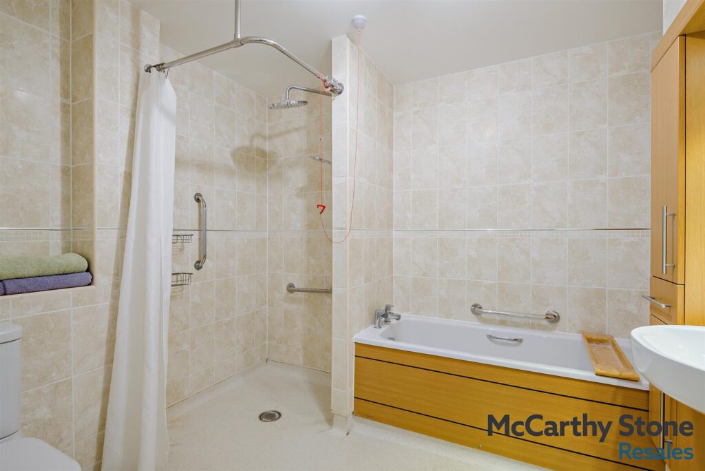 Barnhill Court, Barnhill Road, Chipping Sodbury, Bristol