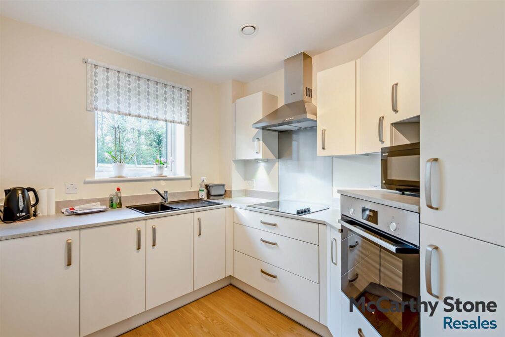 Pym Court, Bewick Avenue, Topsham, Exeter