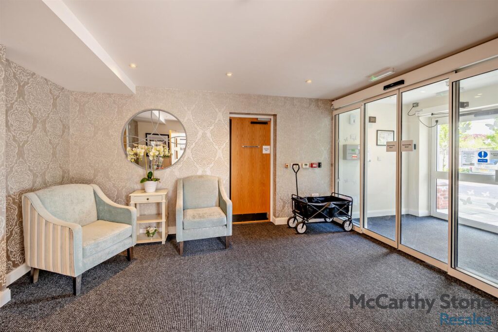 Le Jardin, Station Road, Letchworth Garden City, SG6 3BA