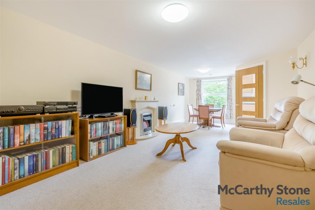 Peel Court, College Way, Welwyn Garden City, Hertfordshire, AL8 6DG