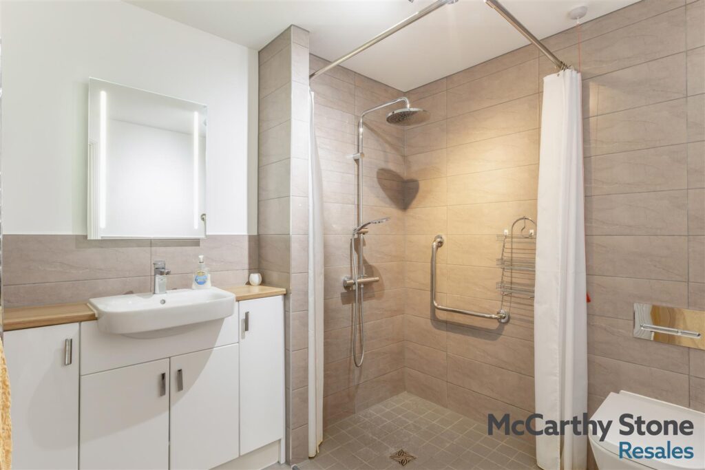 Saxon Gardens, Penn Street, Oakham, Rutland, LE15 6DF