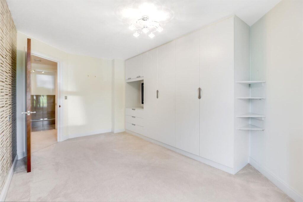Manor Park Road, Chislehurst, BR7 5FT