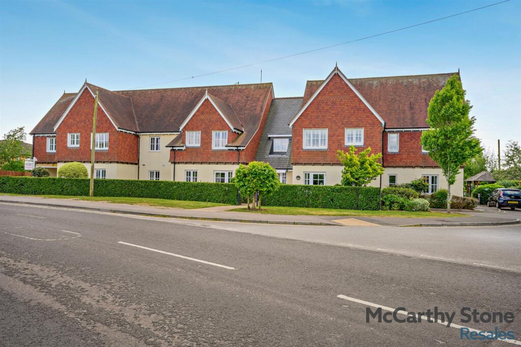 Cornmantle Court, Parsonage Barn Lane, Ringwood, Hampshire, BH24 1WJ