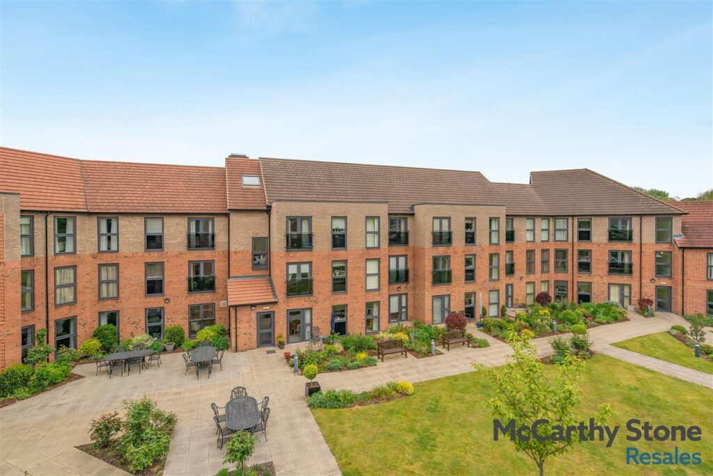 Deans Park Court, Kingsway, Stafford