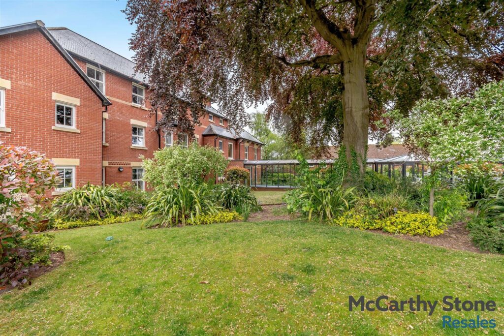 1 Wilton Court, Southbank Road, Kenilworth