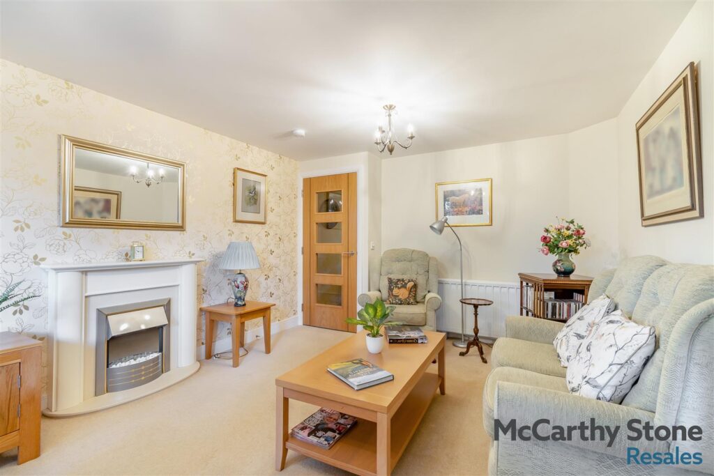 1 Wilton Court, Southbank Road, Kenilworth