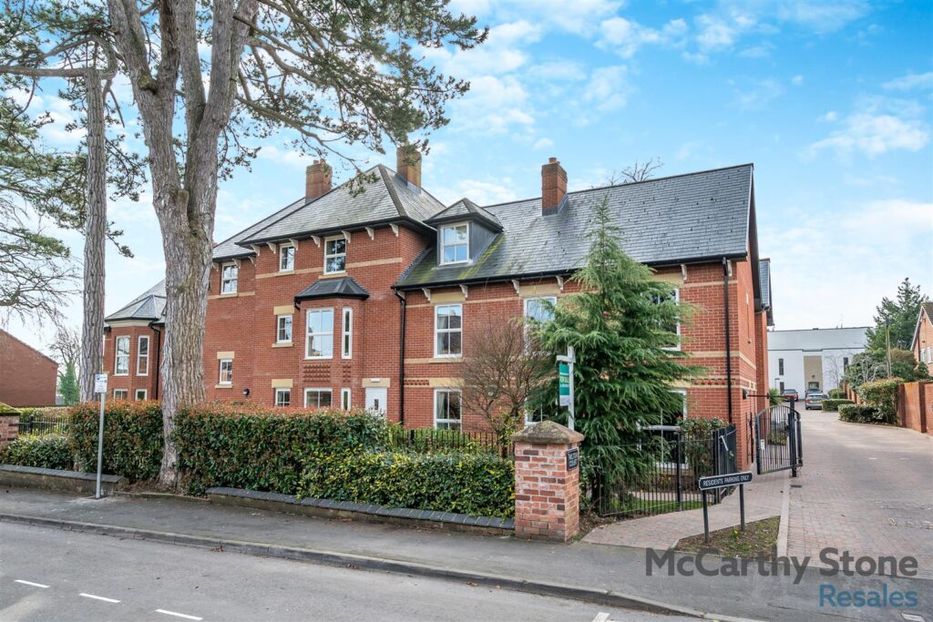 1 Wilton Court, Southbank Road, Kenilworth