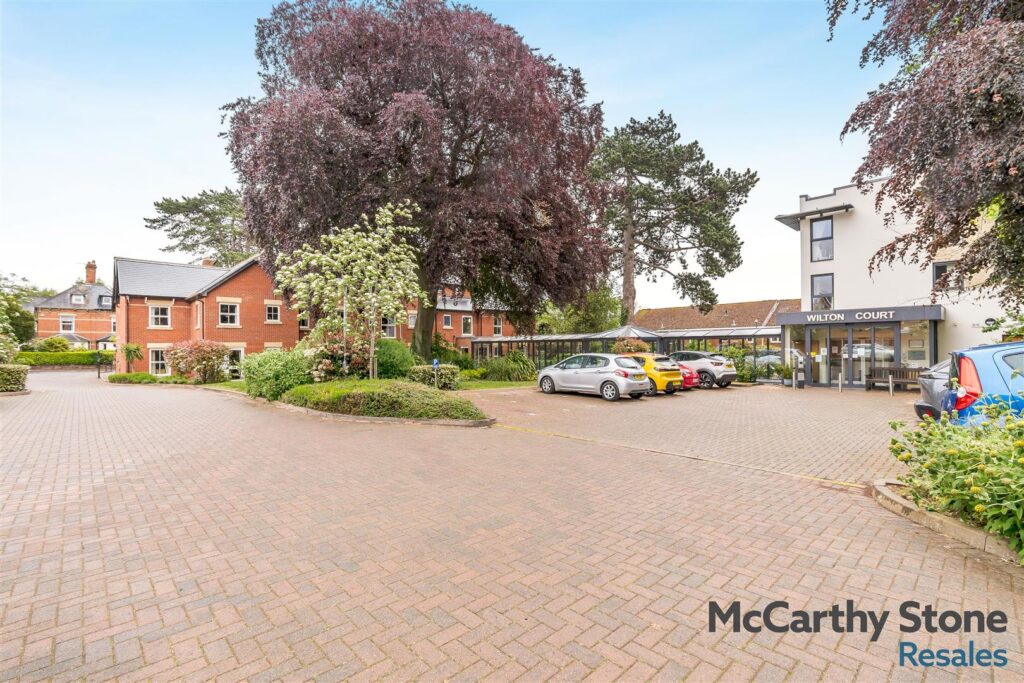1 Wilton Court, Southbank Road, Kenilworth