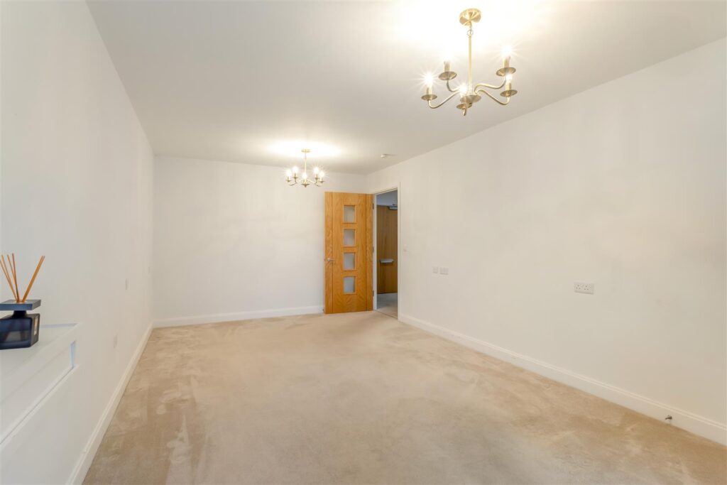 Saxon Gardens, Penn Street, Oakham, Rutland, LE15 6DF