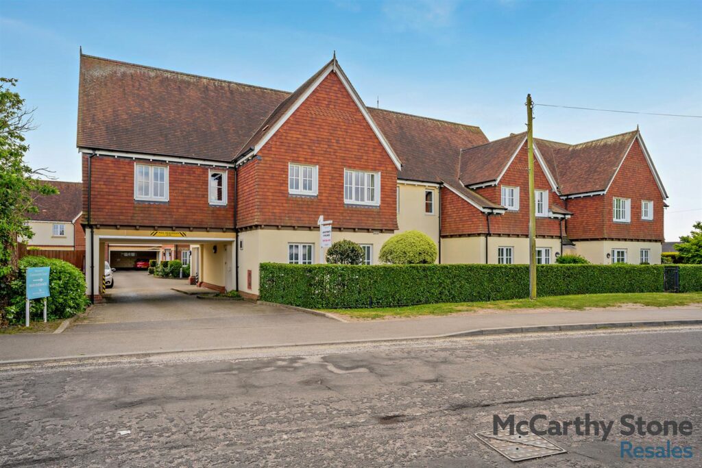 Cornmantle Court, Parsonage Barn Lane, Ringwood, Hampshire, BH24 1WJ
