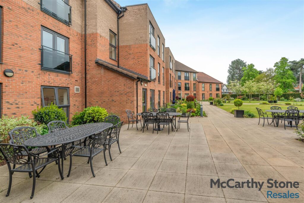 Deans Park Court, Kingsway, Stafford