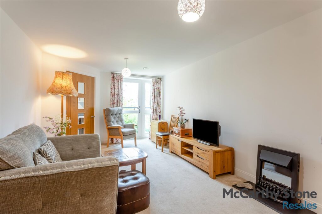 Saxon Gardens, Penn Street, Oakham, Rutland, LE15 6DF