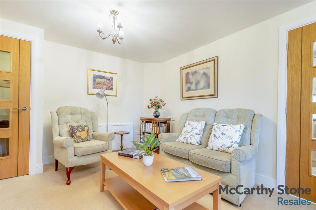 1 Wilton Court, Southbank Road, Kenilworth
