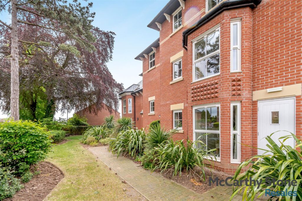 1 Wilton Court, Southbank Road, Kenilworth