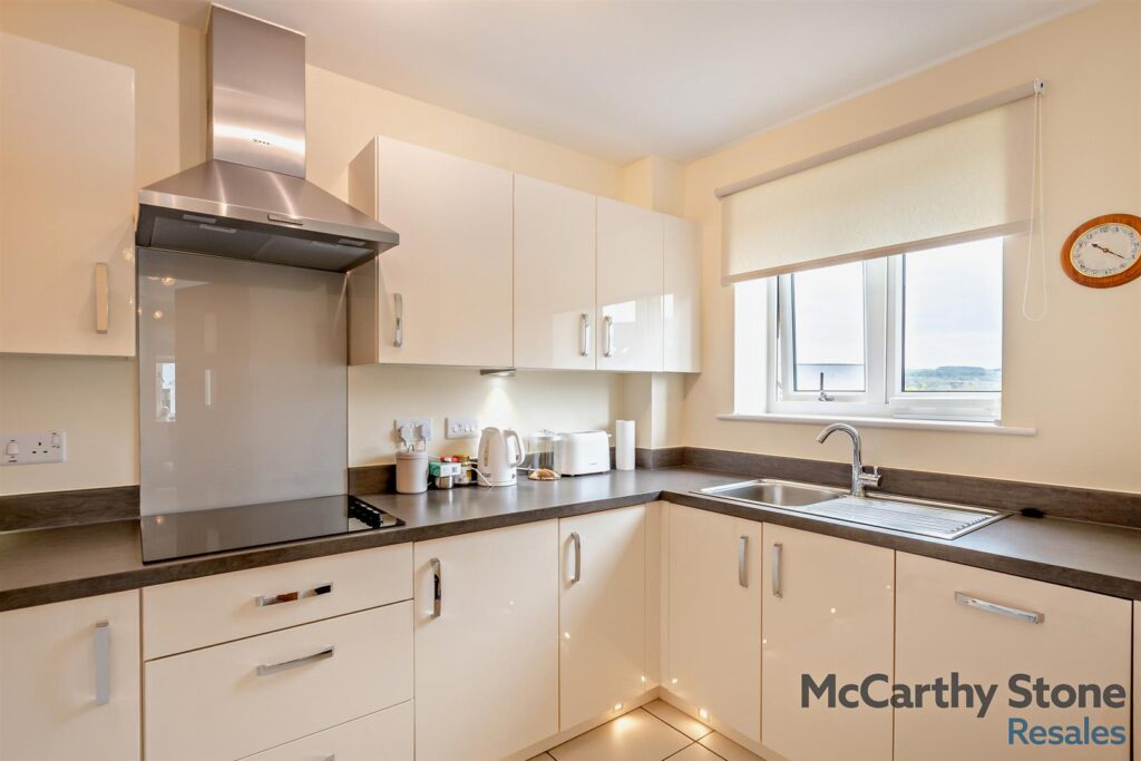 Chesterton Court, Railway Road, Ilkley