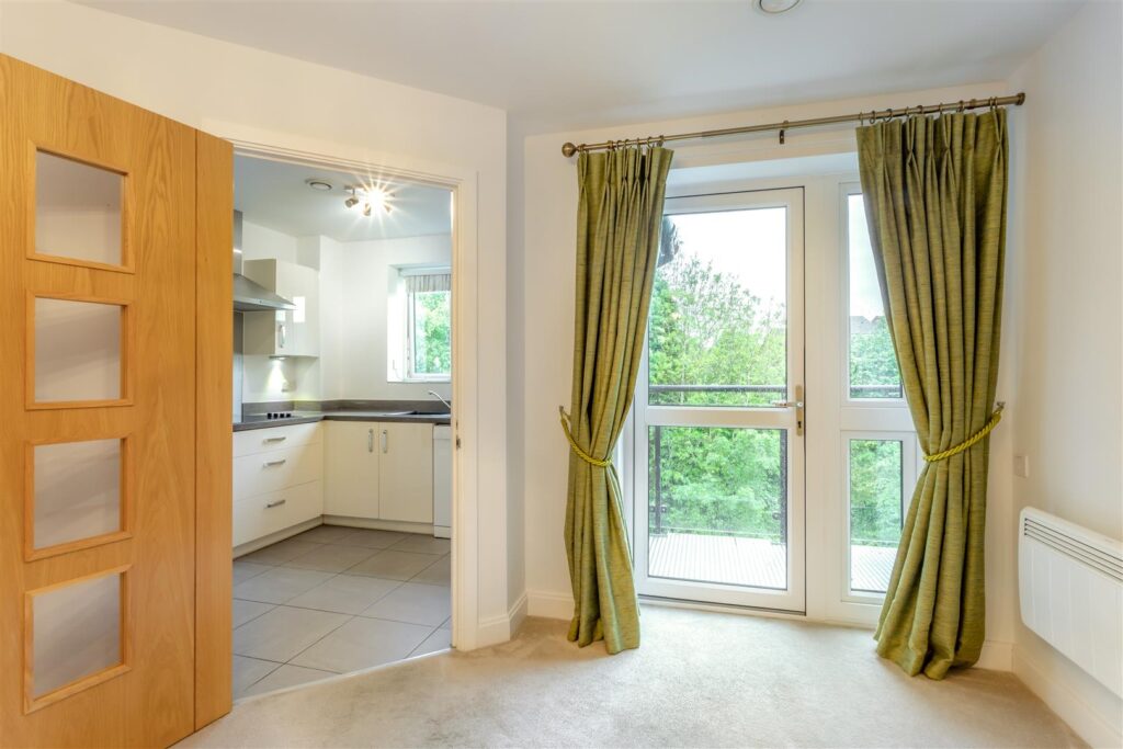Saxon Gardens, Penn Street, Oakham, Rutland, LE15 6DF