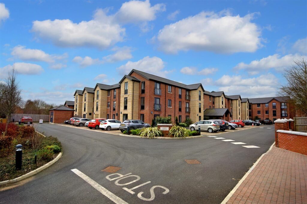 Saxon Gardens, Penn Street, Oakham, Rutland, LE15 6DF