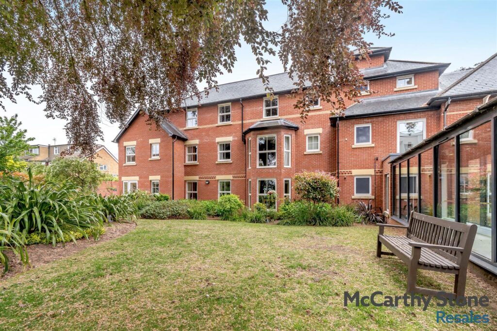 1 Wilton Court, Southbank Road, Kenilworth