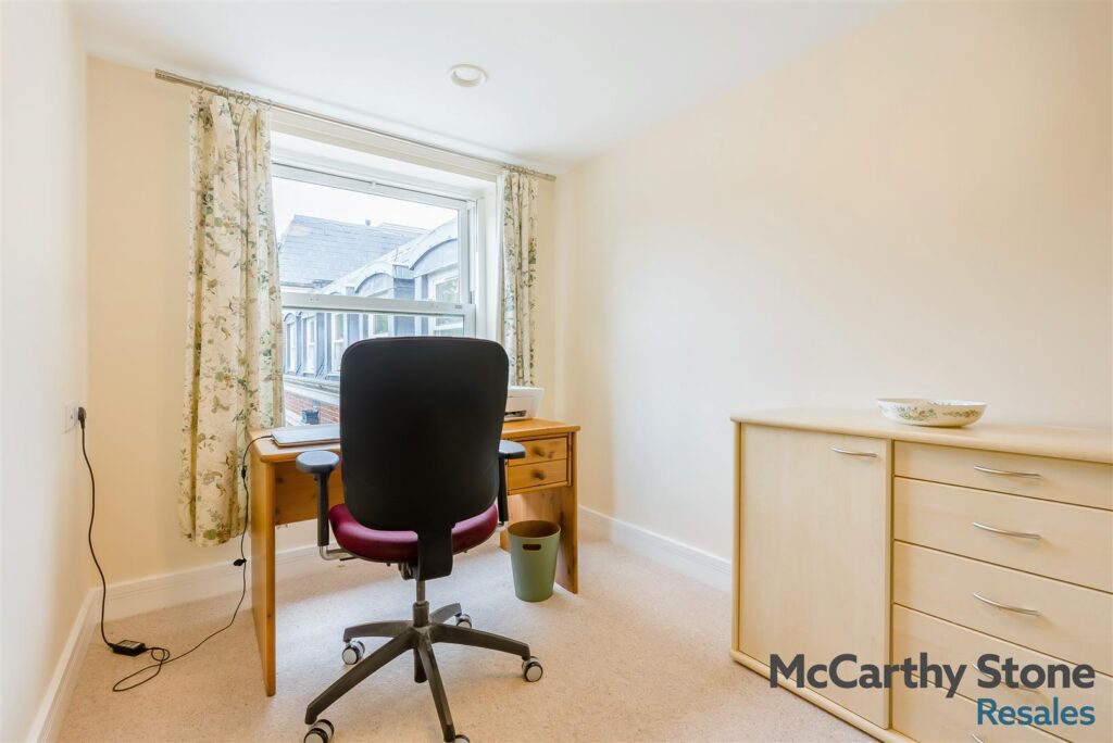 Peel Court, College Way, Welwyn Garden City, Hertfordshire, AL8 6DG