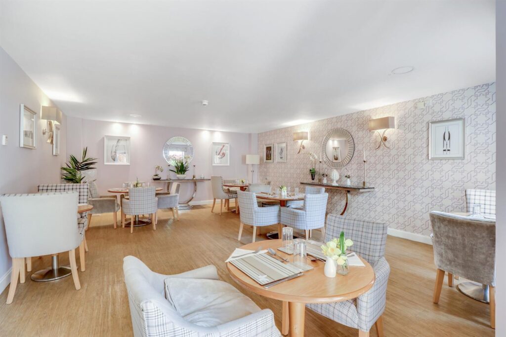 Manor Park Road, Chislehurst, BR7 5FT