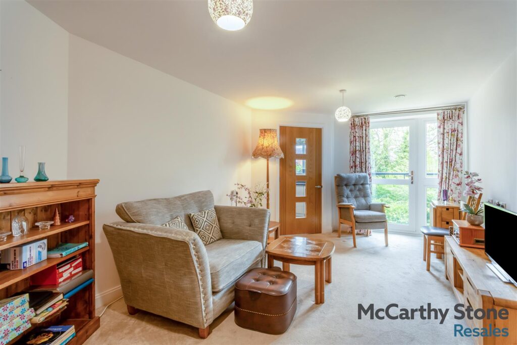 Saxon Gardens, Penn Street, Oakham, Rutland, LE15 6DF