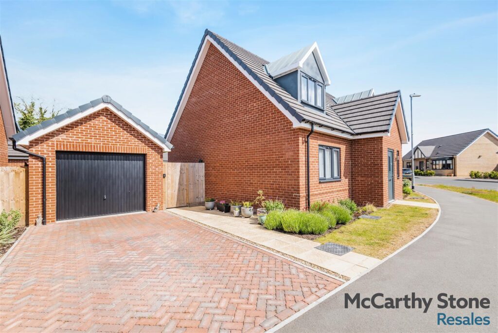 Hotchkin Gardens, Woodhall Spa, LN10 6AQ