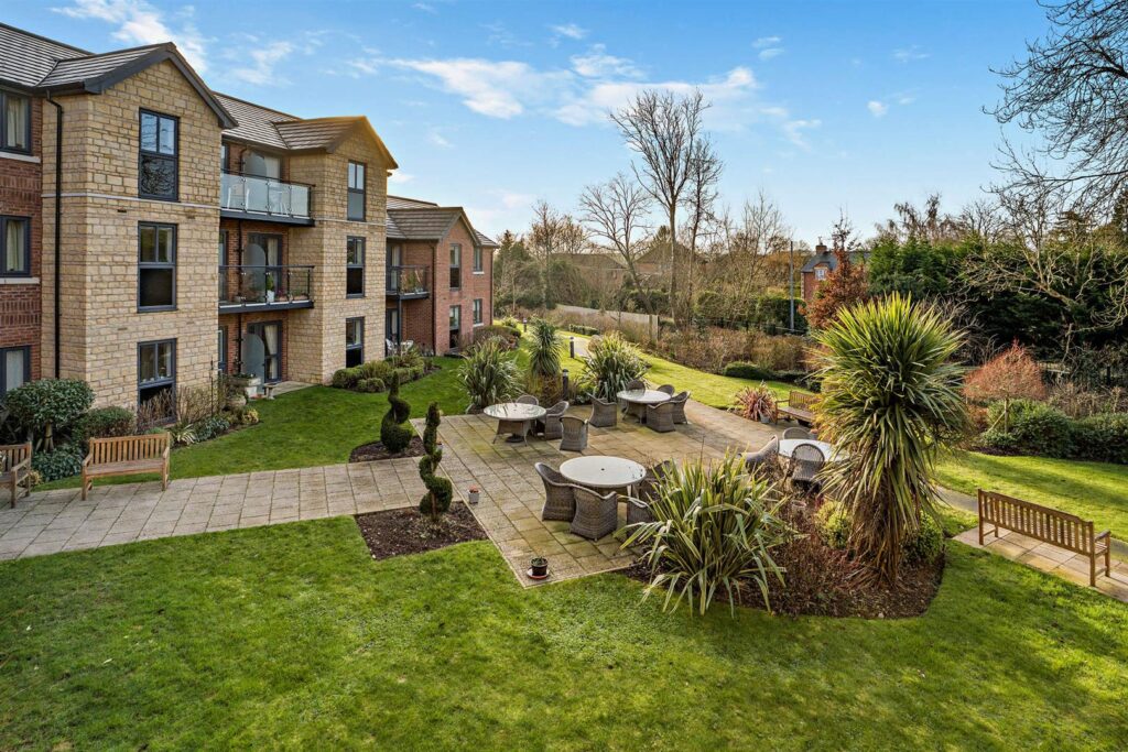 Saxon Gardens, Penn Street, Oakham, Rutland, LE15 6DF