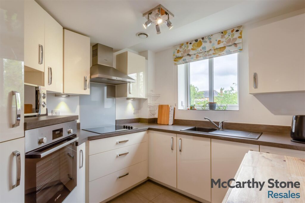 Saxon Gardens, Penn Street, Oakham, Rutland, LE15 6DF