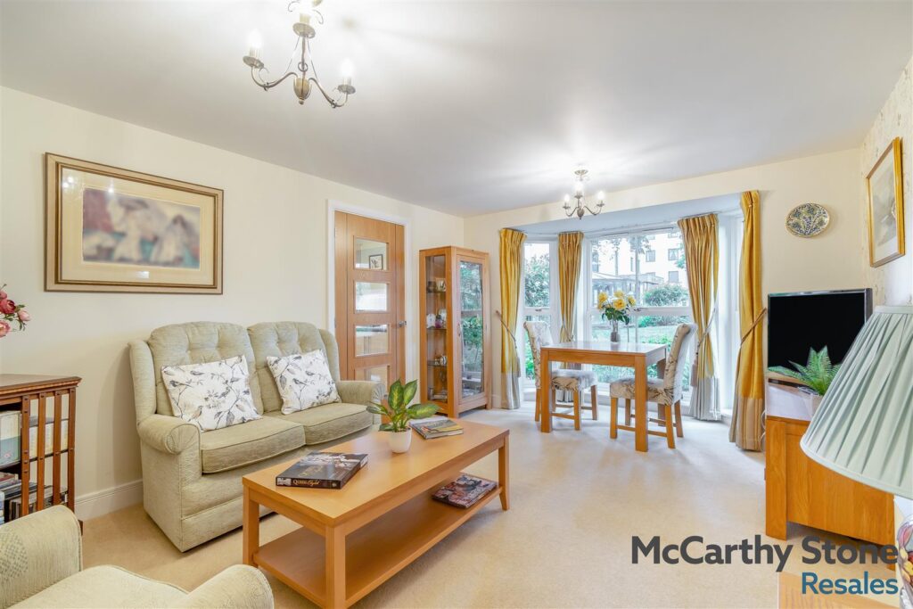 1 Wilton Court, Southbank Road, Kenilworth