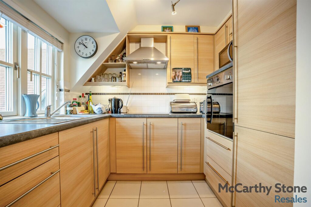 Cornmantle Court, Parsonage Barn Lane, Ringwood, Hampshire, BH24 1WJ