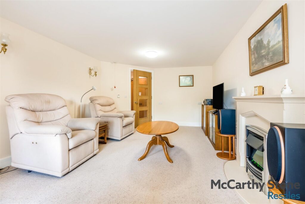 Peel Court, College Way, Welwyn Garden City, Hertfordshire, AL8 6DG