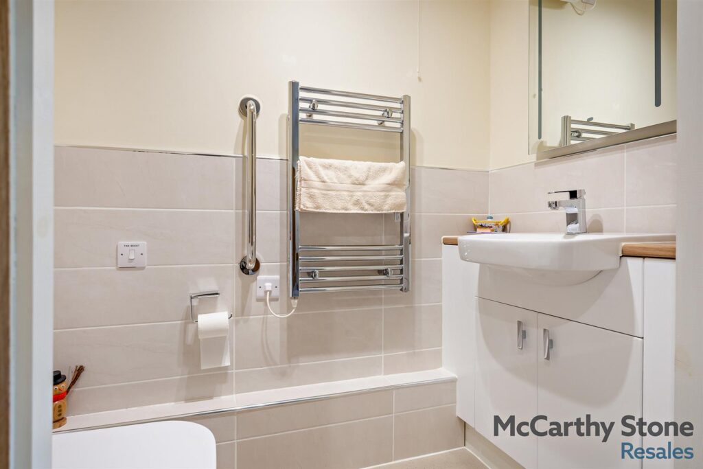 Chesterton Court, Railway Road, Ilkley