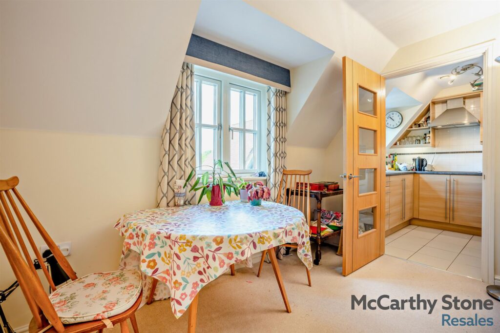 Cornmantle Court, Parsonage Barn Lane, Ringwood, Hampshire, BH24 1WJ