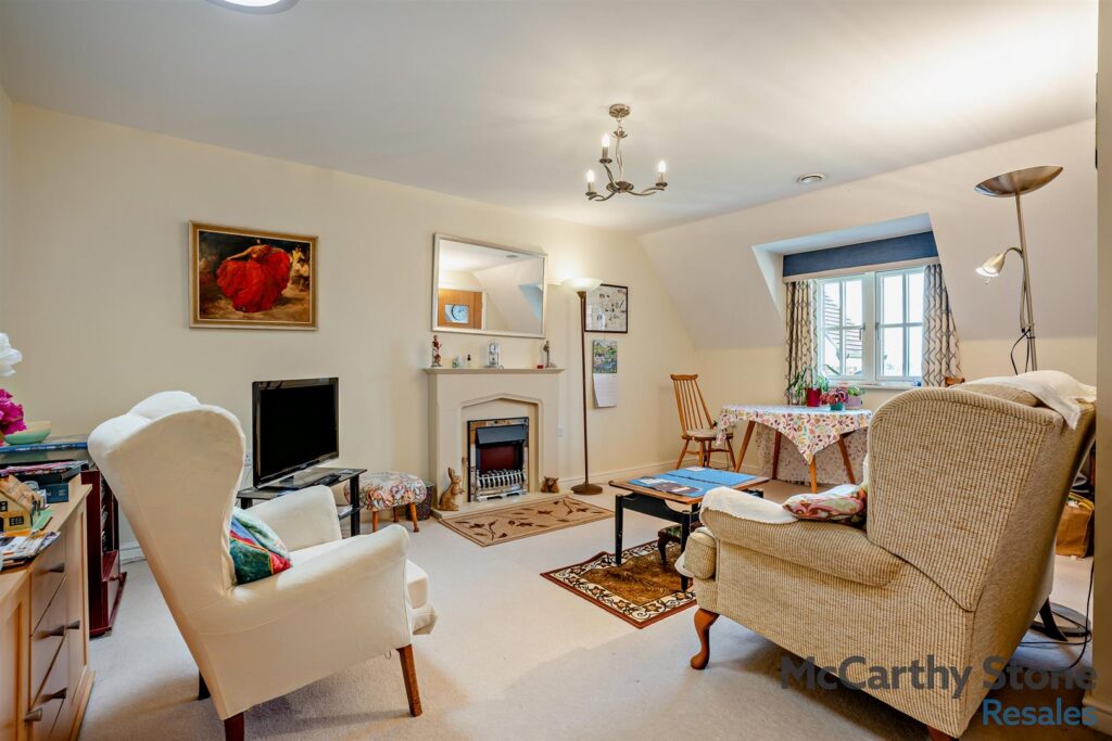 Cornmantle Court, Parsonage Barn Lane, Ringwood, Hampshire, BH24 1WJ