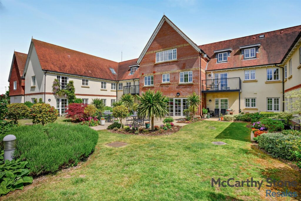 Cornmantle Court, Parsonage Barn Lane, Ringwood, Hampshire, BH24 1WJ