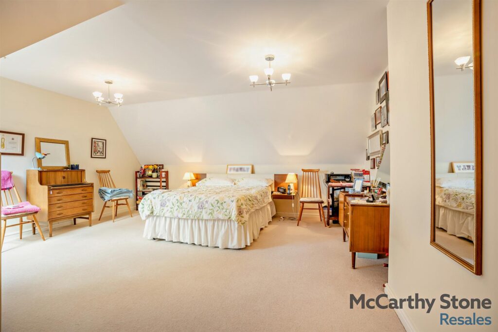 Cornmantle Court, Parsonage Barn Lane, Ringwood, Hampshire, BH24 1WJ