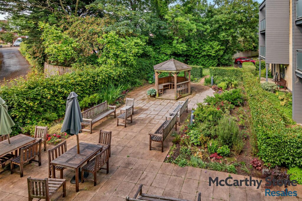 Bucklands, Stock Way South, Nailsea, BS48 2BF