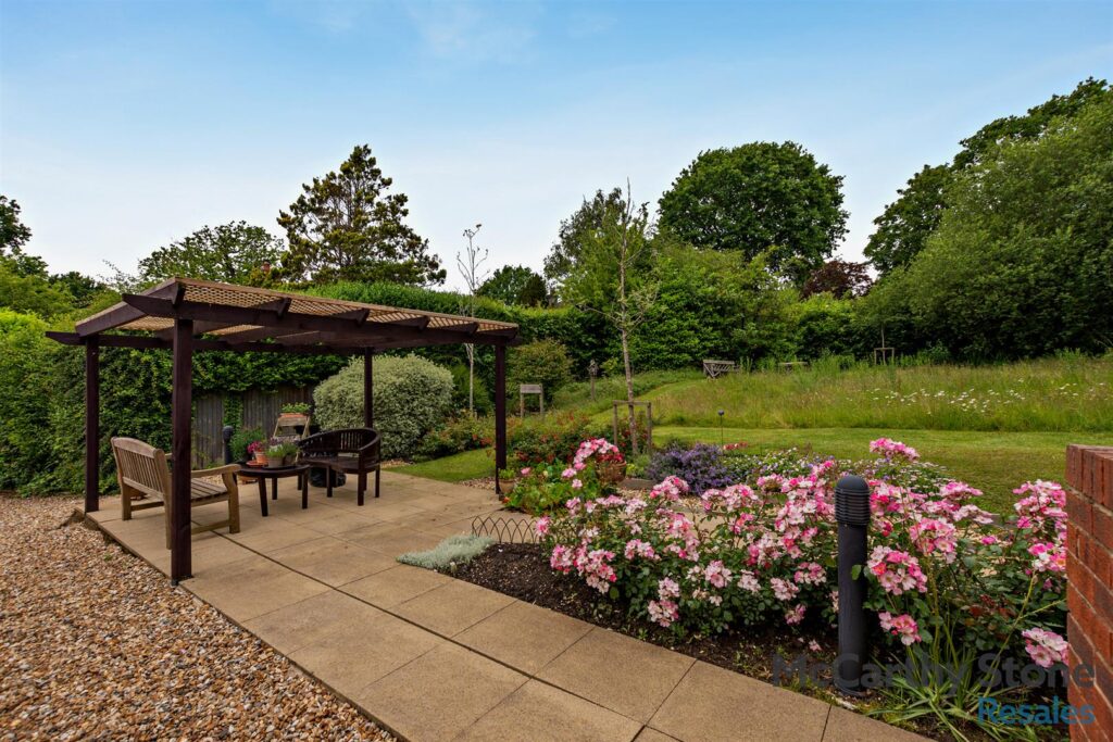 Ridgeway Court, Mutton Hall Hill, Heathfield, East Sussex, TN21 8NB