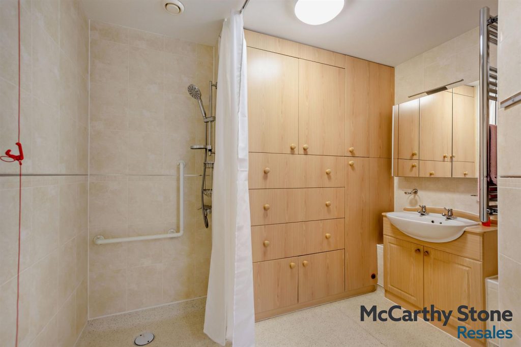 Portman Court, Grange Road, Uckfield, East Sussex, TN22 1FD