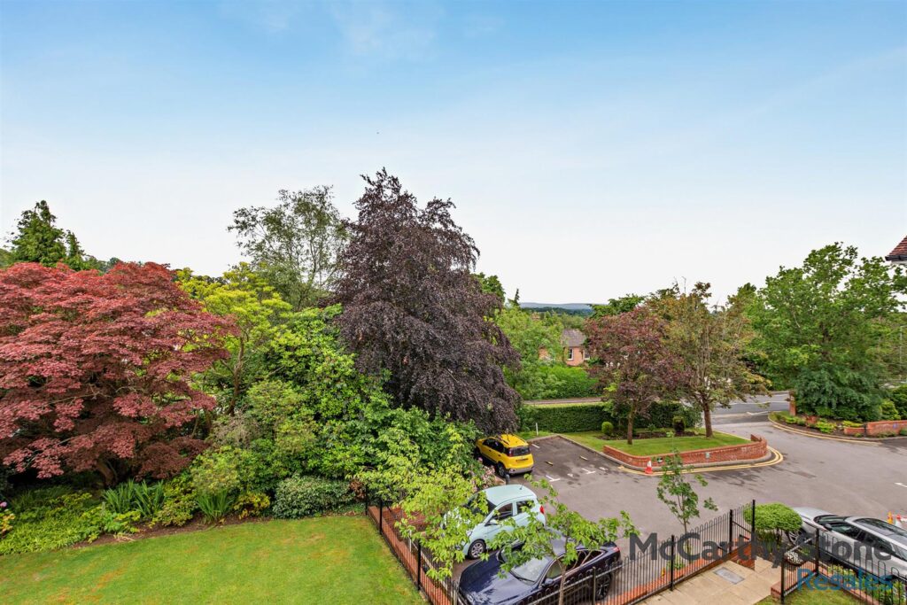Ridgeway Court, Mutton Hall Hill, Heathfield, East Sussex, TN21 8NB