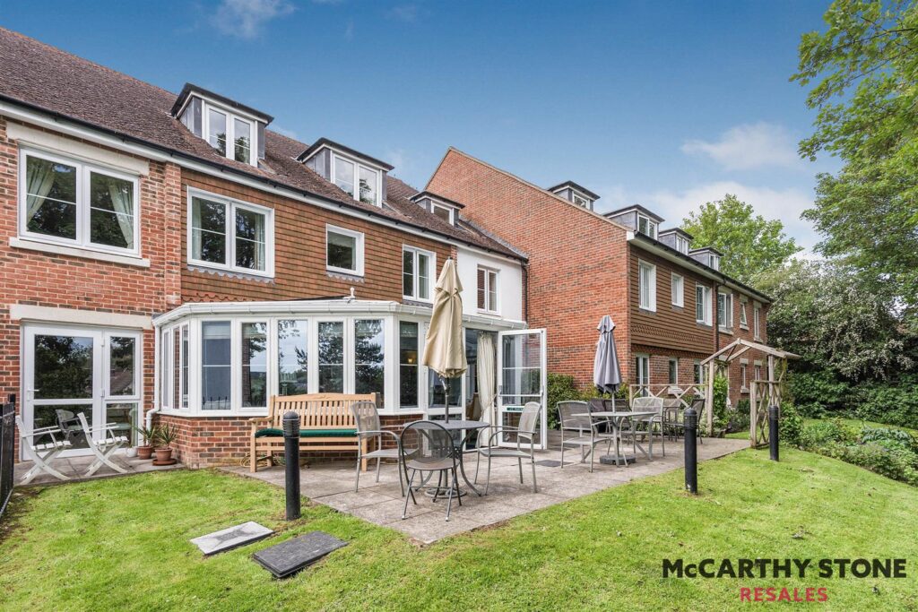 Portman Court, Grange Road, Uckfield, East Sussex,TN22 1FD