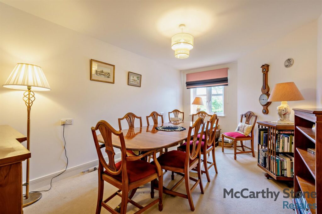 Ridgeway Court, Mutton Hall Hill, Heathfield, East Sussex, TN21 8NB