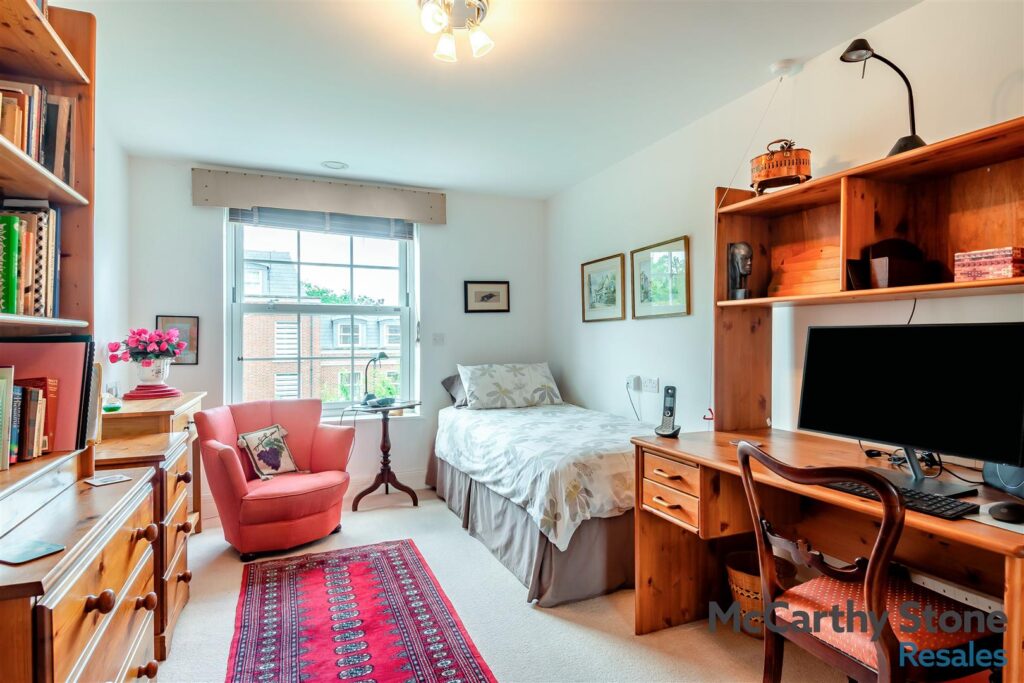 Peel Court, College Way, Welwyn Garden City, Hertfordshire, AL8 6DG