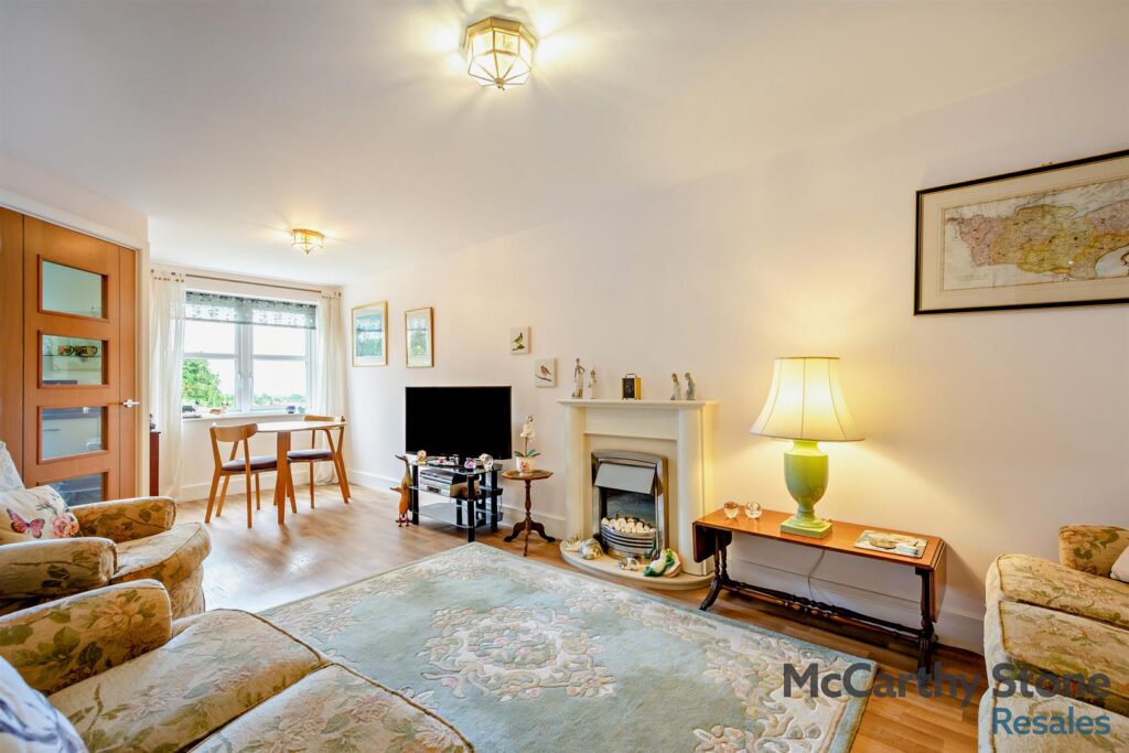 Ridgeway Court, Mutton Hall Hill, Heathfield, East Sussex, TN21 8NB