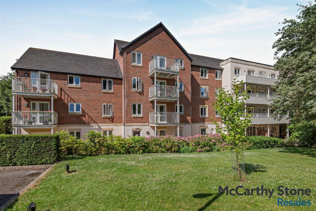 Shackleton Place, Bath Road, Devizes, Wiltshire, SN10 2GZ