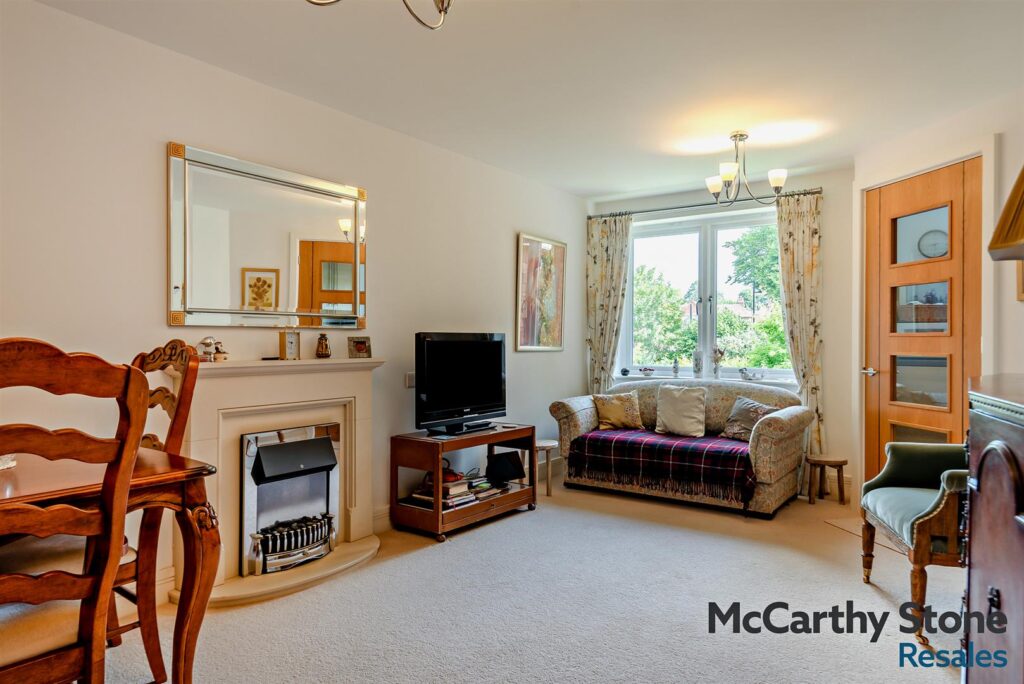 Morgan Court, Station Road, Petworth, West Sussex, GU28 0FE