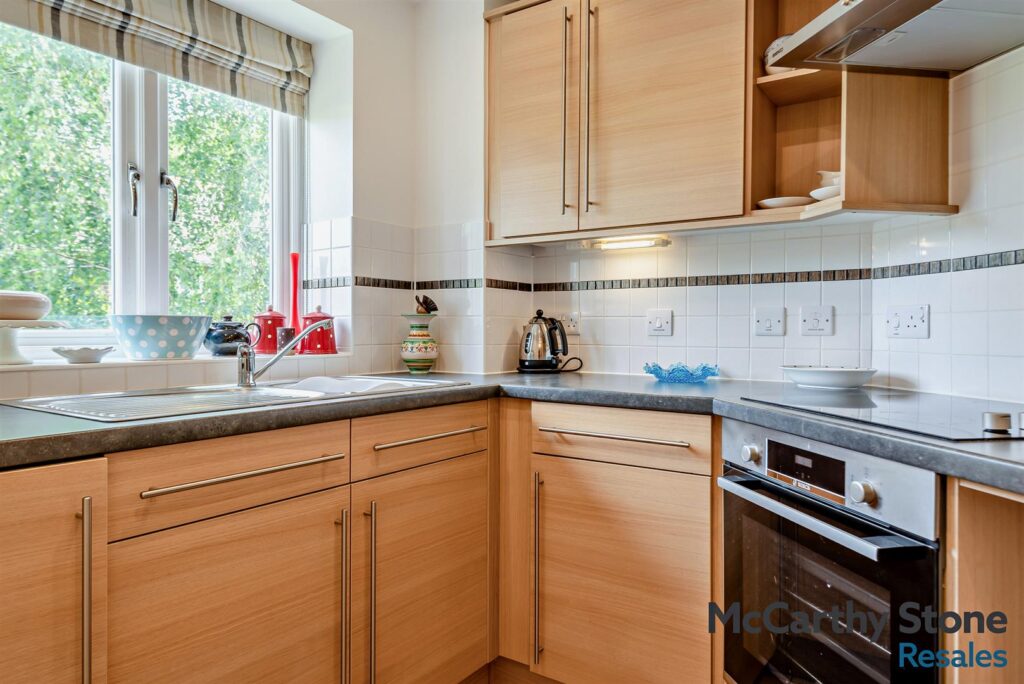 Morgan Court, Station Road, Petworth, West Sussex, GU28 0FE