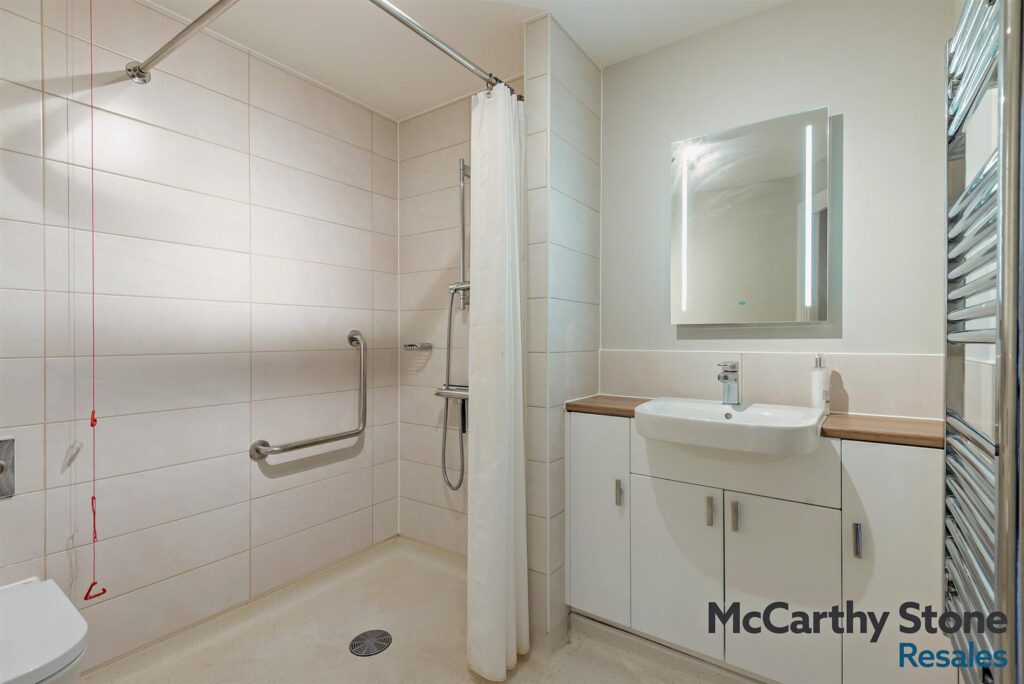 Shackleton Place, Bath Road, Devizes, Wiltshire, SN10 2GZ