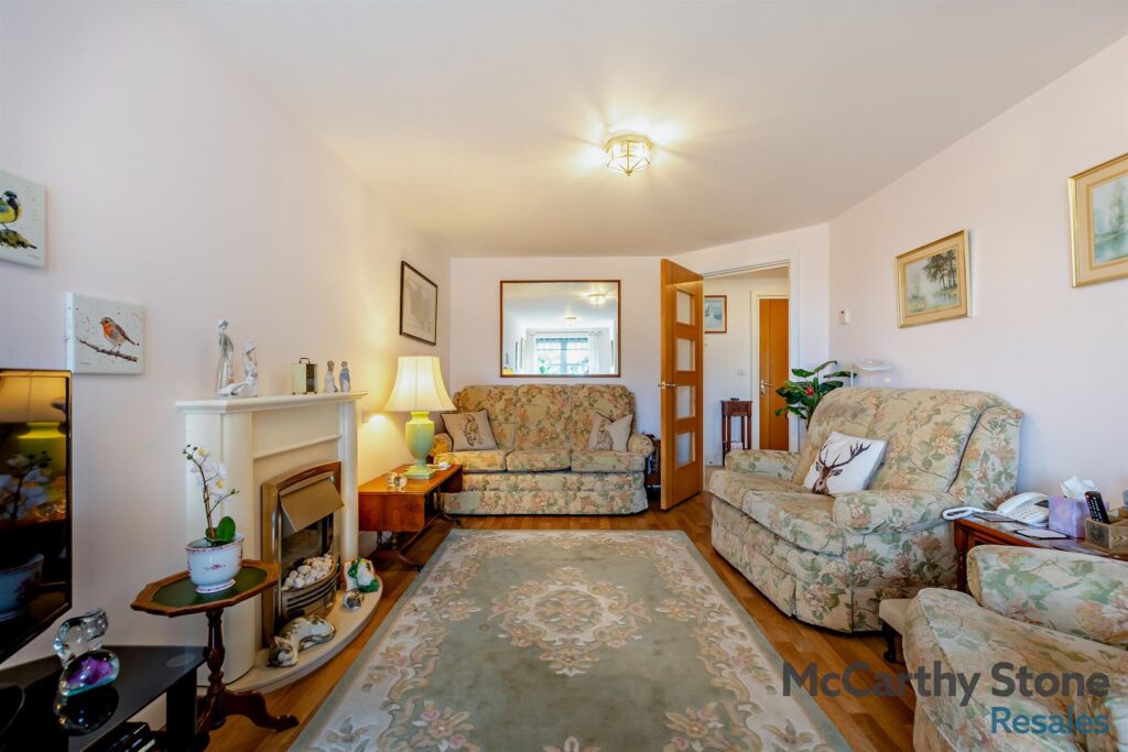 Ridgeway Court, Mutton Hall Hill, Heathfield, East Sussex, TN21 8NB